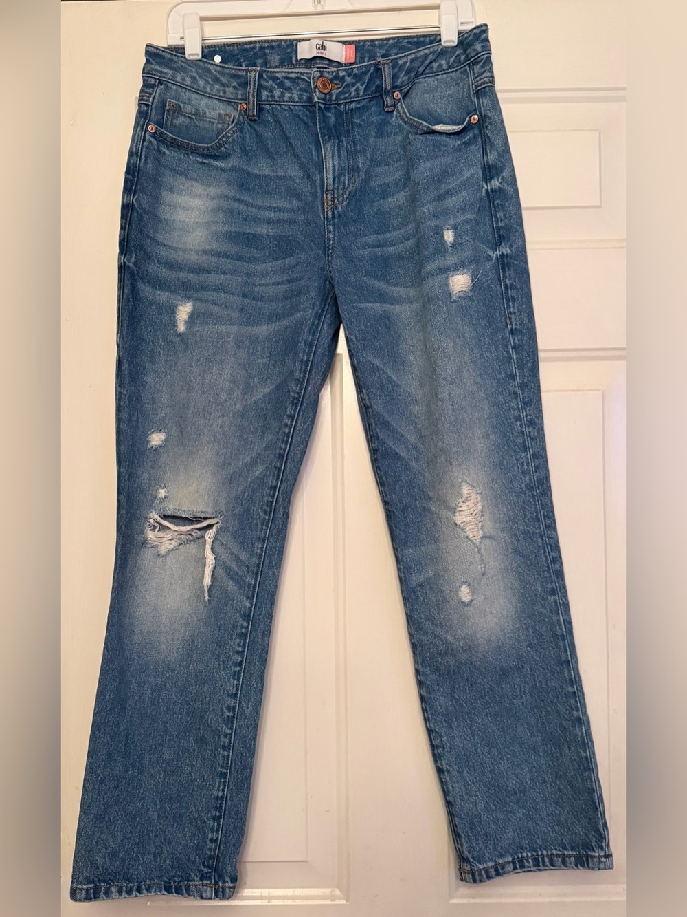 Cabi Malibu Distressed Straight Leg Jeans - 100% Cotton - Size 6 - Picture 2 of 5